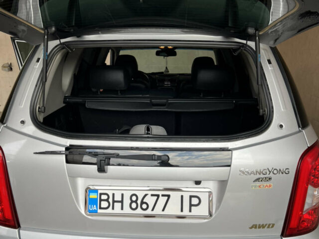 Сірий Cанг Йонг Rexton, об'ємом двигуна 2.7 л та пробігом 160 тис. км за 12500 $, фото 24 на Automoto.ua