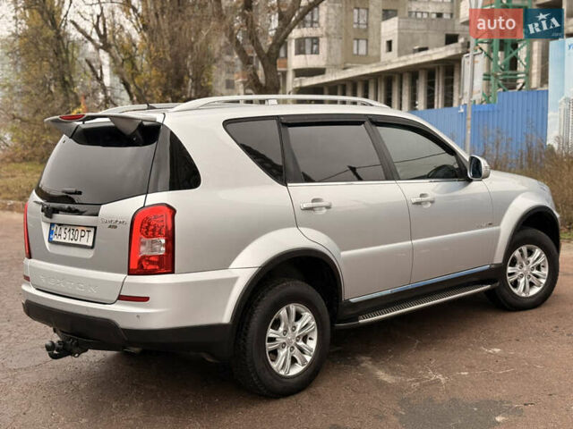 Сірий Cанг Йонг Rexton, об'ємом двигуна 2.7 л та пробігом 205 тис. км за 10999 $, фото 15 на Automoto.ua