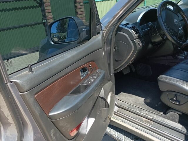 Сірий Cанг Йонг Rexton, об'ємом двигуна 2 л та пробігом 146 тис. км за 13200 $, фото 5 на Automoto.ua