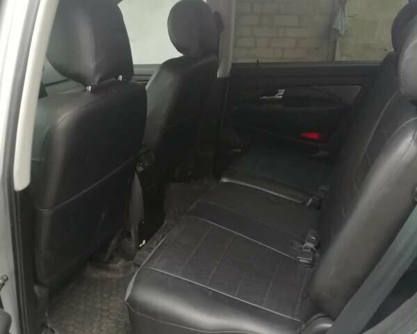 Сірий Cанг Йонг Rexton, об'ємом двигуна 2 л та пробігом 21 тис. км за 15500 $, фото 5 на Automoto.ua
