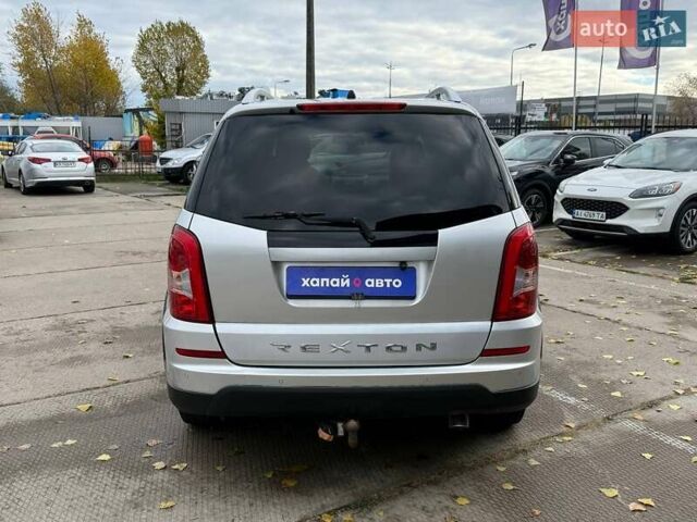 Cанг Йонг Рекстон 2015 в Киеве на Automoto.ua Серый Cанг Йонг Рекстон, объемом двигателя 2 л и пробегом 243 тыс. км за 16900 $, фото 4 на Automoto.ua