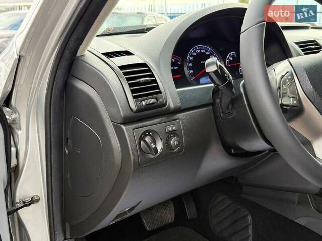 Cанг Йонг Рекстон 2015 в Киеве на Automoto.ua Серый Cанг Йонг Рекстон, объемом двигателя 2 л и пробегом 243 тыс. км за 16900 $, фото 10 на Automoto.ua