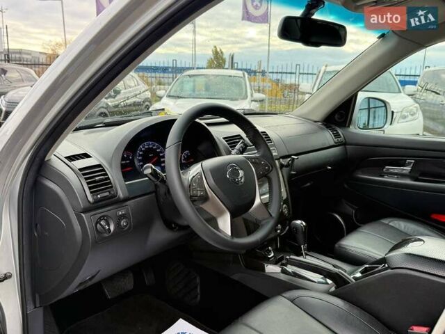 Cанг Йонг Рекстон 2015 в Киеве на Automoto.ua Серый Cанг Йонг Рекстон, объемом двигателя 2 л и пробегом 243 тыс. км за 16900 $, фото 9 на Automoto.ua