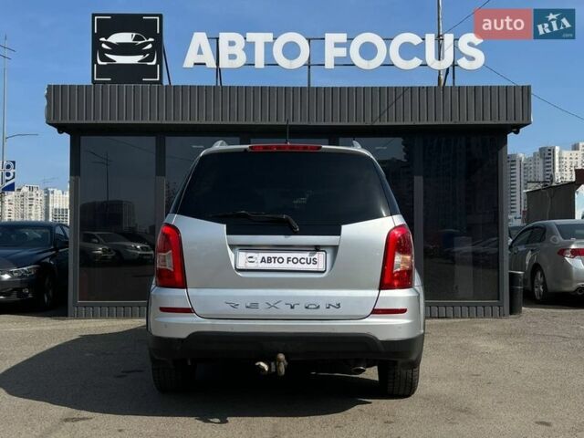 Серый Cанг Йонг Рекстон, объемом двигателя 2 л и пробегом 244 тыс. км за 14990 $, фото 5 на Automoto.ua
