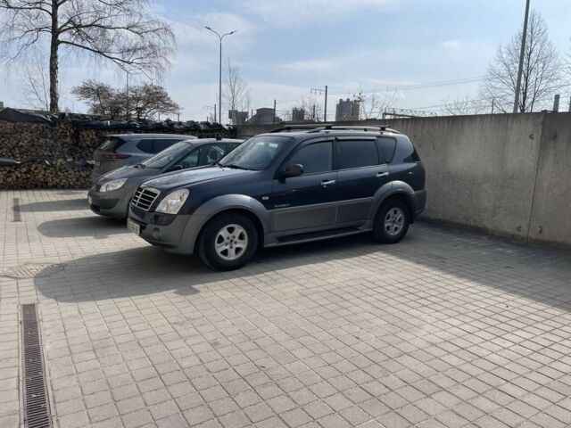 Синій Cанг Йонг Rexton, об'ємом двигуна 0 л та пробігом 230 тис. км за 8700 $, фото 2 на Automoto.ua