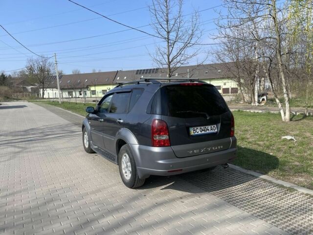 Синій Cанг Йонг Rexton, об'ємом двигуна 0 л та пробігом 230 тис. км за 8700 $, фото 5 на Automoto.ua