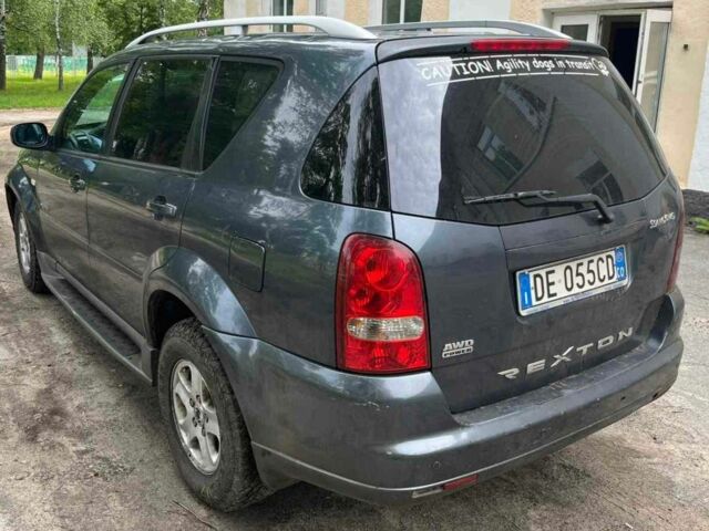 Синій Cанг Йонг Rexton, об'ємом двигуна 3 л та пробігом 200 тис. км за 3200 $, фото 6 на Automoto.ua