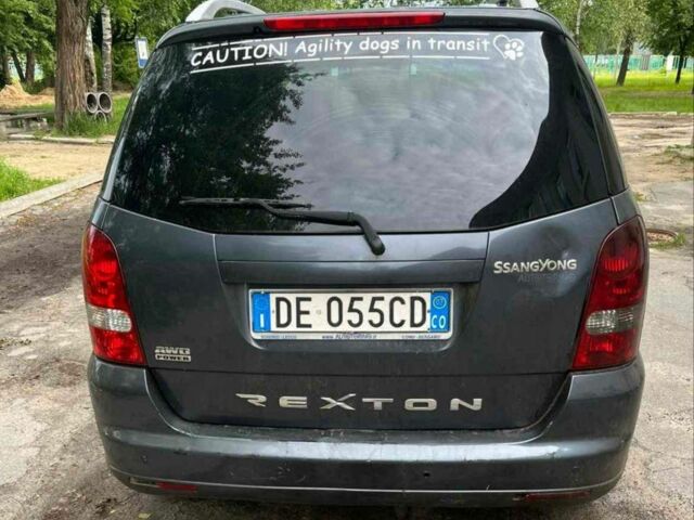 Синій Cанг Йонг Rexton, об'ємом двигуна 3 л та пробігом 200 тис. км за 3200 $, фото 7 на Automoto.ua