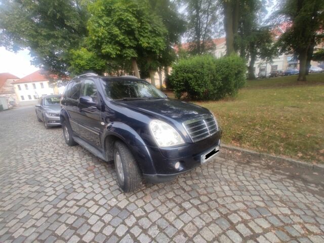 Синій Cанг Йонг Rexton, об'ємом двигуна 2.7 л та пробігом 200 тис. км за 8500 $, фото 2 на Automoto.ua