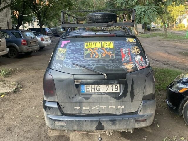 Синий Cанг Йонг Рекстон, объемом двигателя 0 л и пробегом 320 тыс. км за 2600 $, фото 2 на Automoto.ua
