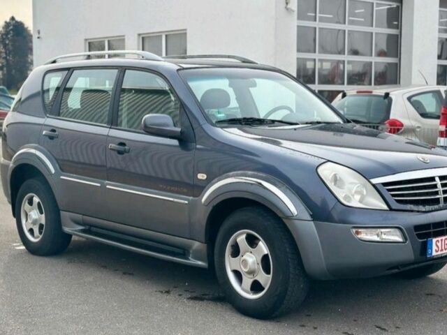 Синій Cанг Йонг Rexton, об'ємом двигуна 2.7 л та пробігом 170 тис. км за 3600 $, фото 2 на Automoto.ua