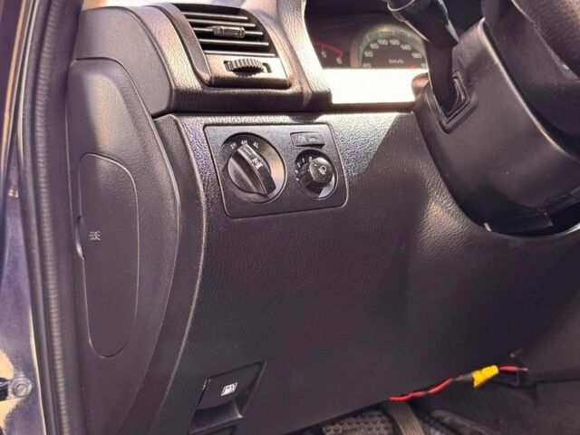 Синій Cанг Йонг Rexton, об'ємом двигуна 2.7 л та пробігом 270 тис. км за 6300 $, фото 15 на Automoto.ua