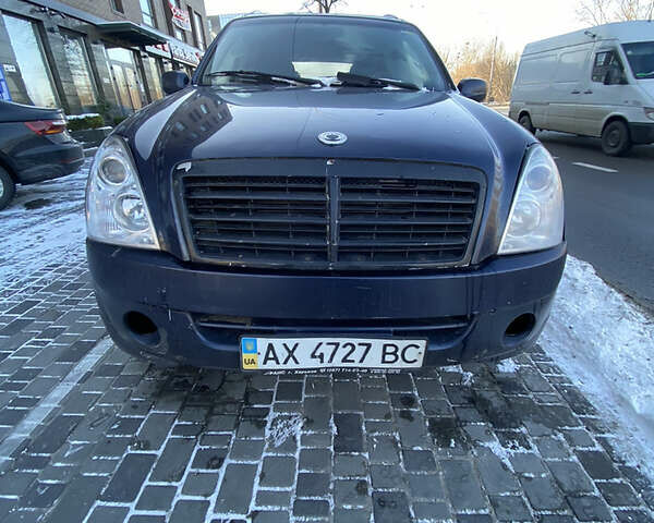 Синій Cанг Йонг Rexton, об'ємом двигуна 2.7 л та пробігом 274 тис. км за 4500 $, фото 1 на Automoto.ua