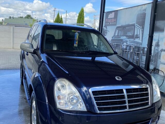 Синій Cанг Йонг Rexton, об'ємом двигуна 0 л та пробігом 200 тис. км за 7400 $, фото 1 на Automoto.ua
