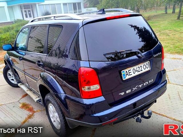 Синій Cанг Йонг Rexton, об'ємом двигуна 2.7 л та пробігом 211 тис. км за 8600 $, фото 3 на Automoto.ua