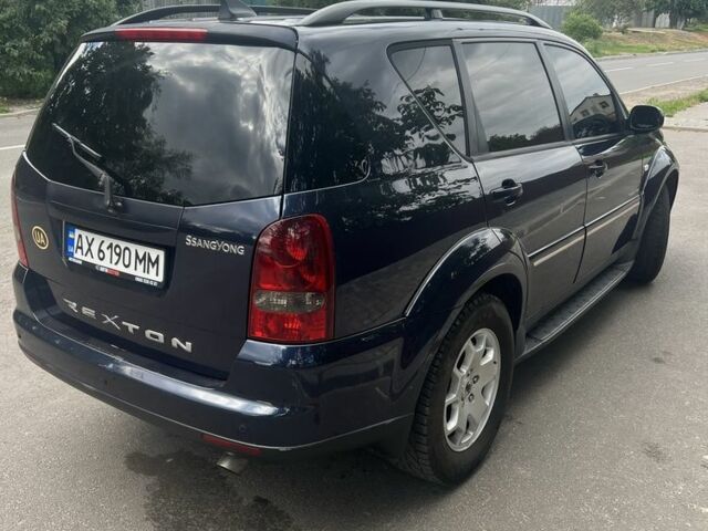 Синий Cанг Йонг Рекстон, объемом двигателя 2.7 л и пробегом 225 тыс. км за 9500 $, фото 6 на Automoto.ua
