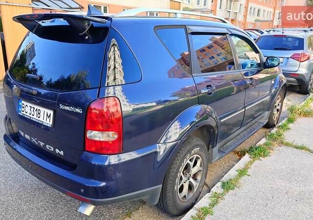 Синий Cанг Йонг Рекстон, объемом двигателя 2.7 л и пробегом 271 тыс. км за 8500 $, фото 3 на Automoto.ua