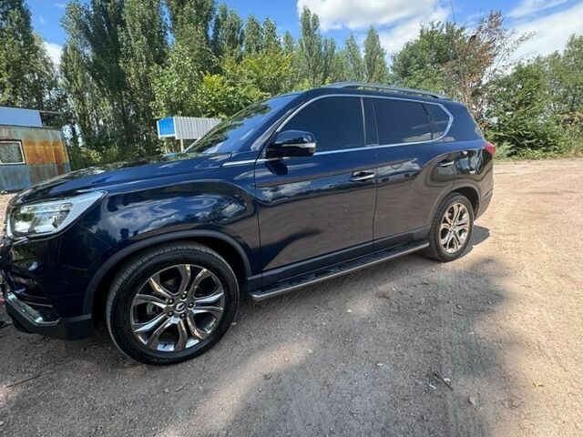 Синій Cанг Йонг Rexton, об'ємом двигуна 2.16 л та пробігом 161 тис. км за 21900 $, фото 2 на Automoto.ua