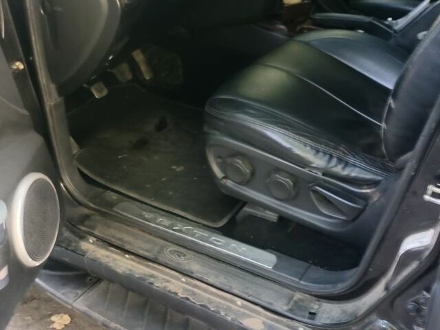 Зелений Cанг Йонг Rexton, об'ємом двигуна 0 л та пробігом 300 тис. км за 4300 $, фото 3 на Automoto.ua