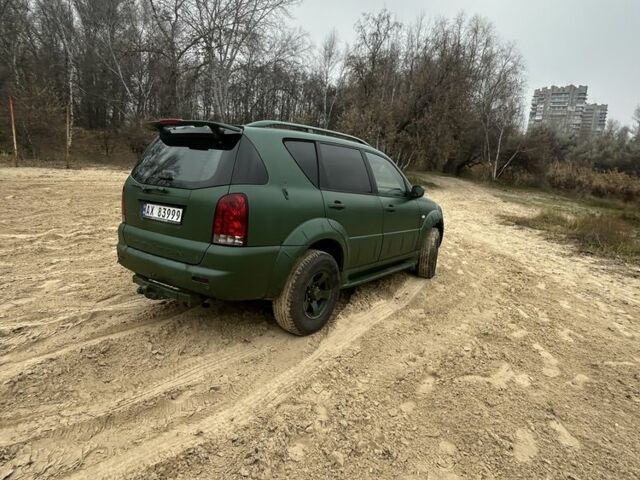 Зелений Cанг Йонг Rexton, об'ємом двигуна 2.9 л та пробігом 250 тис. км за 2750 $, фото 3 на Automoto.ua