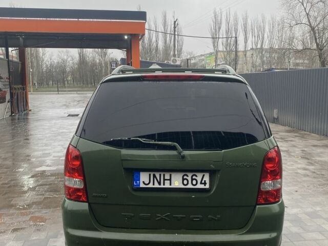 Зеленый Cанг Йонг Рекстон, объемом двигателя 2.7 л и пробегом 330 тыс. км за 5000 $, фото 1 на Automoto.ua