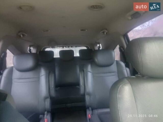 Черный Cанг Йонг Родиус, объемом двигателя 2.7 л и пробегом 293 тыс. км за 6500 $, фото 4 на Automoto.ua