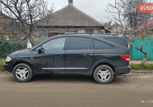 Черный Cанг Йонг Родиус, объемом двигателя 2.7 л и пробегом 293 тыс. км за 6500 $, фото 10 на Automoto.ua