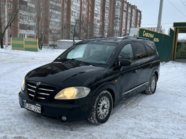 Черный Cанг Йонг Родиус, объемом двигателя 2.7 л и пробегом 288 тыс. км за 2850 $, фото 1 на Automoto.ua