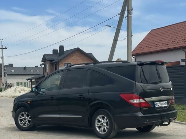 Черный Cанг Йонг Родиус, объемом двигателя 2.7 л и пробегом 150 тыс. км за 1550 $, фото 3 на Automoto.ua