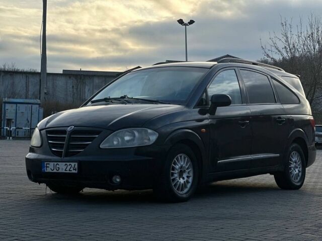 Чорний Cанг Йонг Rodius, об'ємом двигуна 2.7 л та пробігом 289 тис. км за 3650 $, фото 1 на Automoto.ua