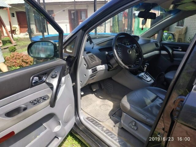 Чорний Cанг Йонг Rodius, об'ємом двигуна 2.7 л та пробігом 247 тис. км за 7700 $, фото 5 на Automoto.ua