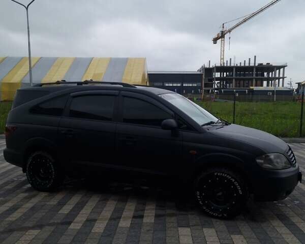 Чорний Cанг Йонг Rodius, об'ємом двигуна 2.7 л та пробігом 257 тис. км за 8999 $, фото 5 на Automoto.ua