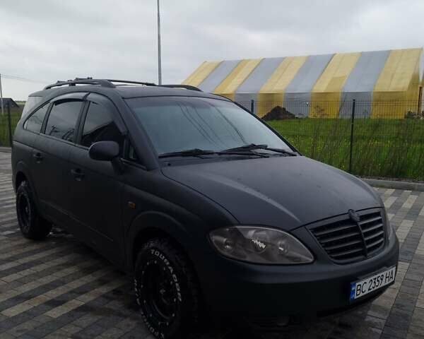 Чорний Cанг Йонг Rodius, об'ємом двигуна 2.7 л та пробігом 257 тис. км за 8999 $, фото 4 на Automoto.ua