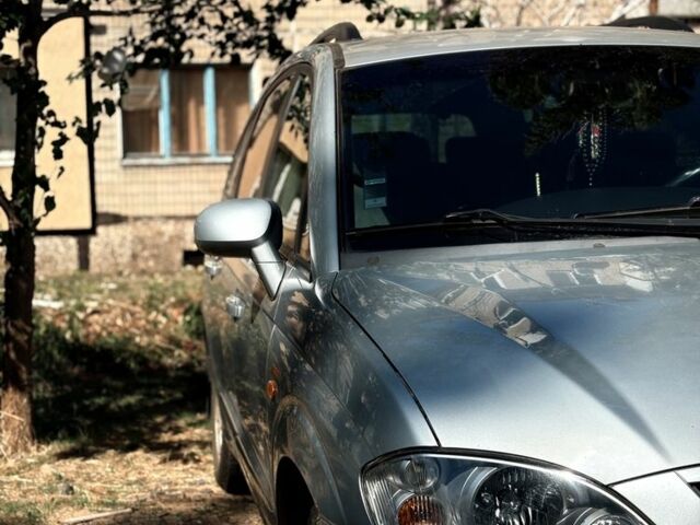 Серый Cанг Йонг Родиус, объемом двигателя 2.7 л и пробегом 240 тыс. км за 4000 $, фото 5 на Automoto.ua