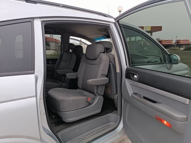 Серый Cанг Йонг Родиус, объемом двигателя 2.7 л и пробегом 240 тыс. км за 4250 $, фото 14 на Automoto.ua