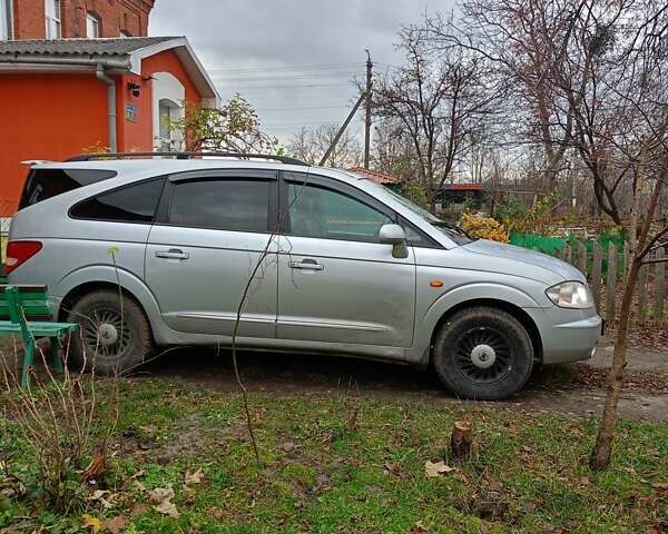 Сірий Cанг Йонг Rodius, об'ємом двигуна 2.7 л та пробігом 238 тис. км за 5500 $, фото 3 на Automoto.ua