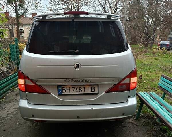 Сірий Cанг Йонг Rodius, об'ємом двигуна 2.7 л та пробігом 238 тис. км за 5500 $, фото 2 на Automoto.ua