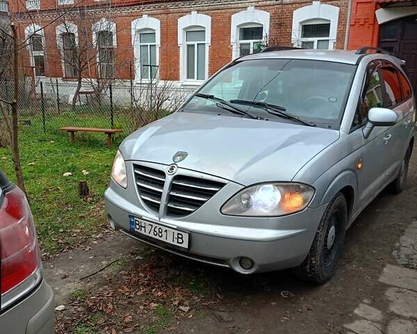 Сірий Cанг Йонг Rodius, об'ємом двигуна 2.7 л та пробігом 238 тис. км за 5500 $, фото 1 на Automoto.ua