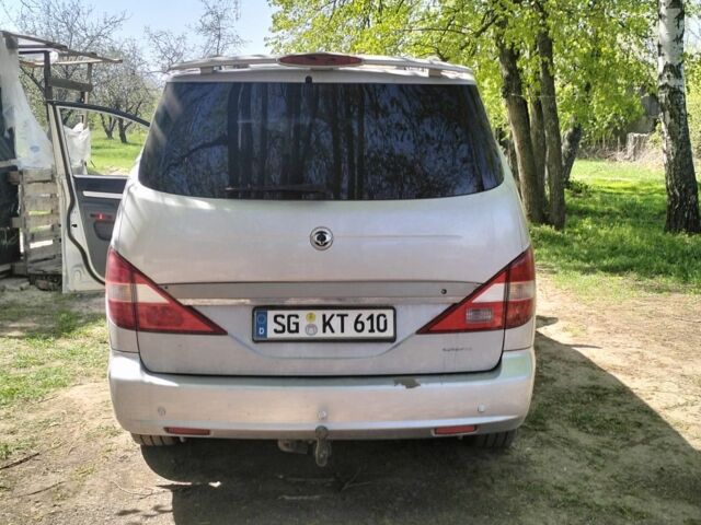 Сірий Cанг Йонг Rodius, об'ємом двигуна 2.7 л та пробігом 187 тис. км за 3600 $, фото 1 на Automoto.ua