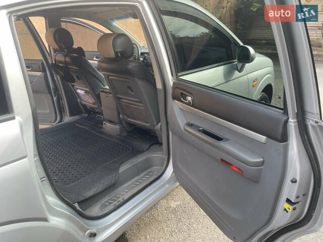 Сірий Cанг Йонг Rodius, об'ємом двигуна 2.7 л та пробігом 133 тис. км за 6500 $, фото 14 на Automoto.ua