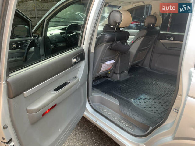 Сірий Cанг Йонг Rodius, об'ємом двигуна 2.7 л та пробігом 133 тис. км за 6500 $, фото 11 на Automoto.ua