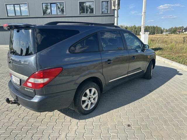 Сірий Cанг Йонг Rodius, об'ємом двигуна 2.7 л та пробігом 244 тис. км за 4199 $, фото 1 на Automoto.ua