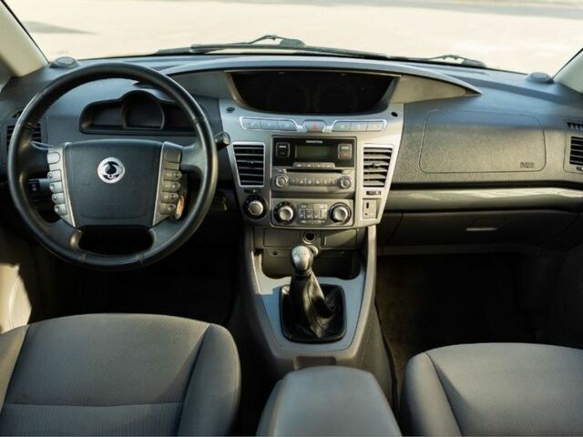 Синій Cанг Йонг Rodius, об'ємом двигуна 2 л та пробігом 245 тис. км за 6000 $, фото 4 на Automoto.ua