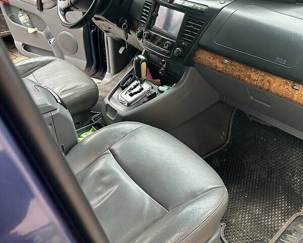 Синій Cанг Йонг Rodius, об'ємом двигуна 2.7 л та пробігом 230 тис. км за 6900 $, фото 7 на Automoto.ua