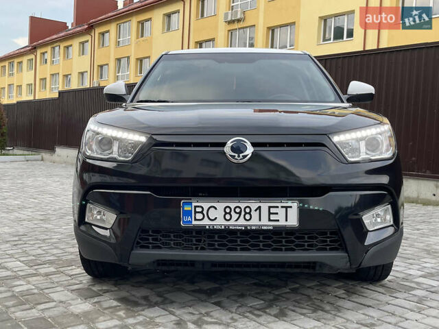 Чорний Cанг Йонг Тіволі, об'ємом двигуна 1.6 л та пробігом 118 тис. км за 10999 $, фото 6 на Automoto.ua
