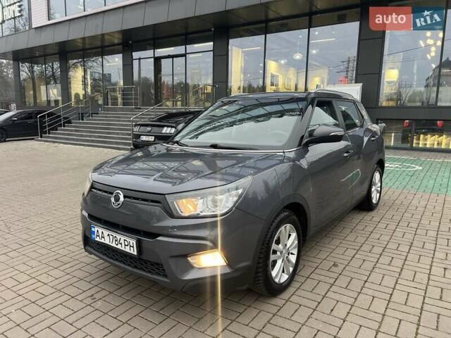 Серый Cанг Йонг Тиволи, объемом двигателя 1.6 л и пробегом 165 тыс. км за 9700 $, фото 8 на Automoto.ua