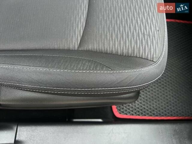 Серый Cанг Йонг Тиволи, объемом двигателя 1.6 л и пробегом 165 тыс. км за 9700 $, фото 19 на Automoto.ua