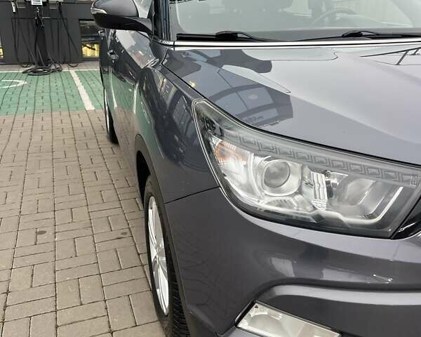 Серый Cанг Йонг Тиволи, объемом двигателя 1.6 л и пробегом 165 тыс. км за 9700 $, фото 27 на Automoto.ua