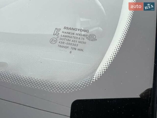 Серый Cанг Йонг Тиволи, объемом двигателя 1.6 л и пробегом 165 тыс. км за 9700 $, фото 31 на Automoto.ua