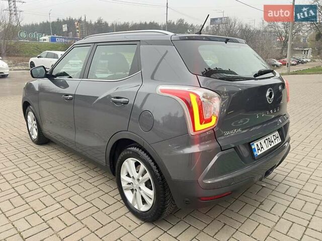 Серый Cанг Йонг Тиволи, объемом двигателя 1.6 л и пробегом 165 тыс. км за 9700 $, фото 6 на Automoto.ua